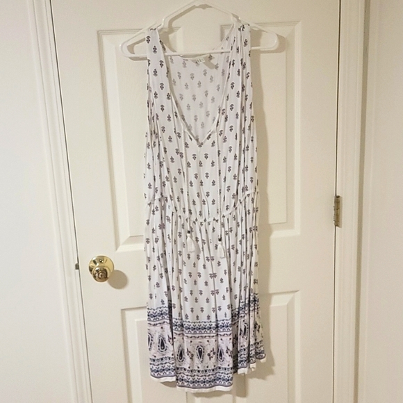 Sleeveless tie front dress - Picture 1 of 3